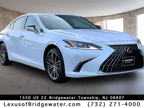Used 2025 Lexus ES 350 w/ Premium Package FWD image 1