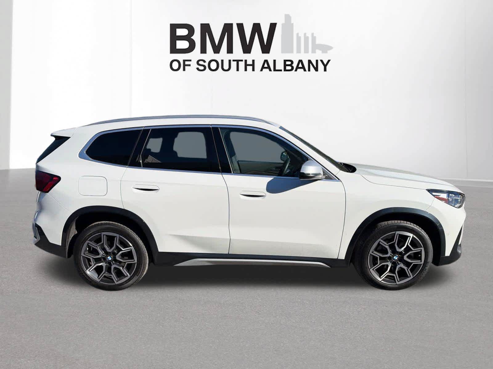 Used 2023 BMW X1 xDrive28i w/ Convenience Package AWD/4WD image 6