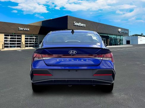 New 2026 Hyundai Elantra Sport image 7