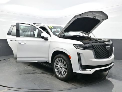 Used 2021 Cadillac Escalade Premium Luxury image 41