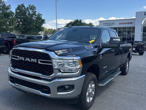 Used 2024 RAM 2500 Big Horn AWD/4WD image 3