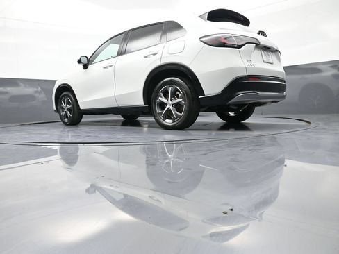 Certified 2024 Honda HR-V EX-L image 31