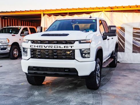 Used 2023 Chevrolet Silverado 2500 Custom w/ Custom Value Package image 4