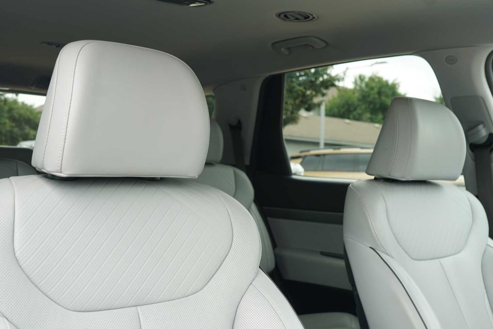 Used 2025 Hyundai Palisade SEL FWD image 25