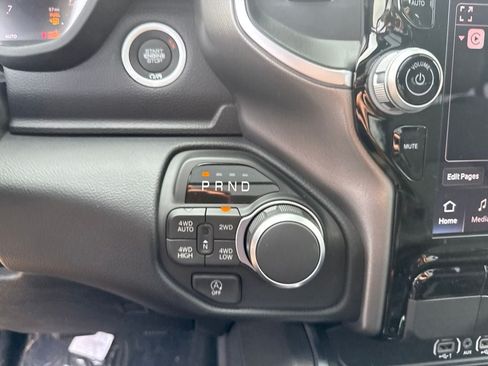 New 2026 RAM 1500 Big Horn AWD/4WD image 14