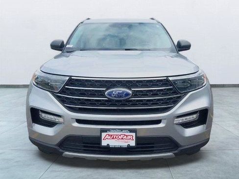 Certified 2022 Ford Explorer XLT w/ Equipment Group 202A AWD/4WD image 2