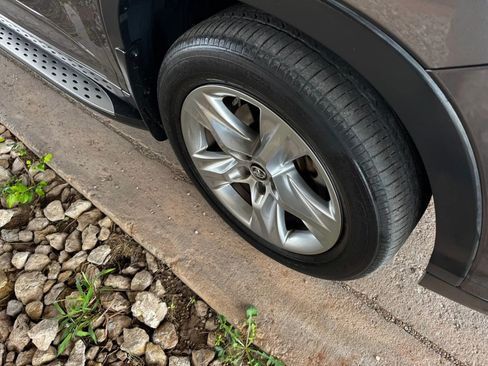 Used 2016 Toyota Highlander Limited image 27