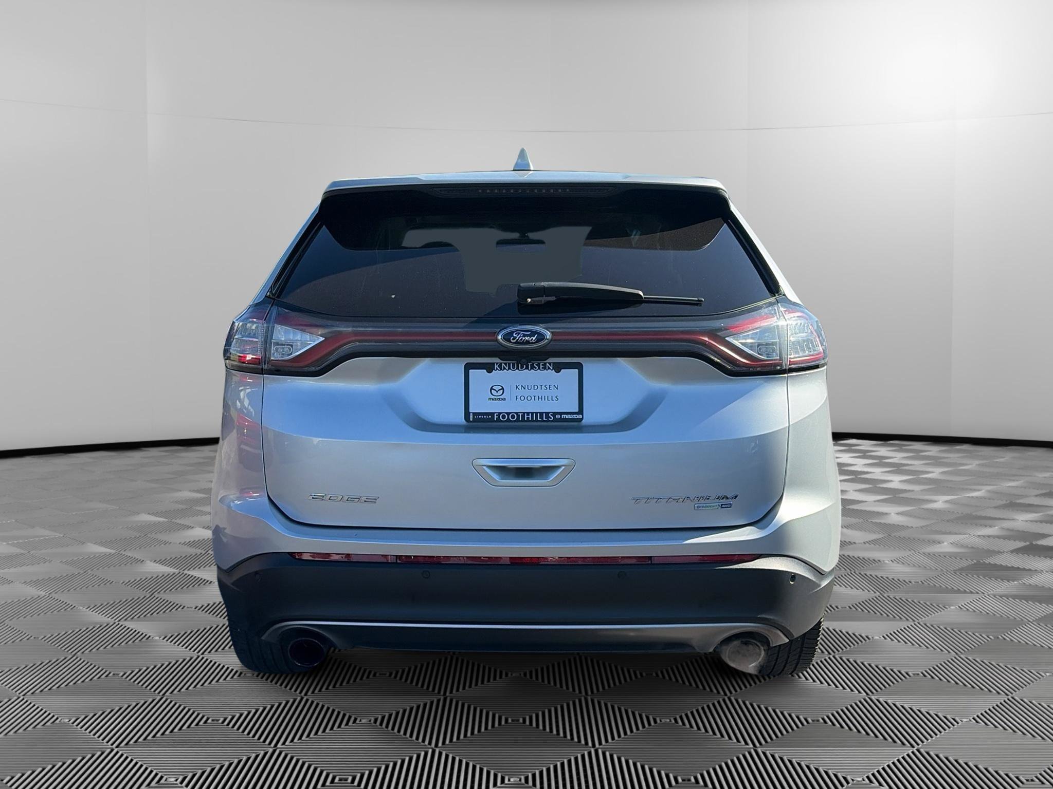 Used 2018 Ford Edge Titanium w/ Equipment Group 301A AWD/4WD image 6