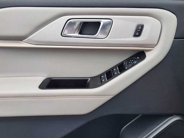New 2026 Ford Explorer Active w/ Active Comfort Package RWD image 23