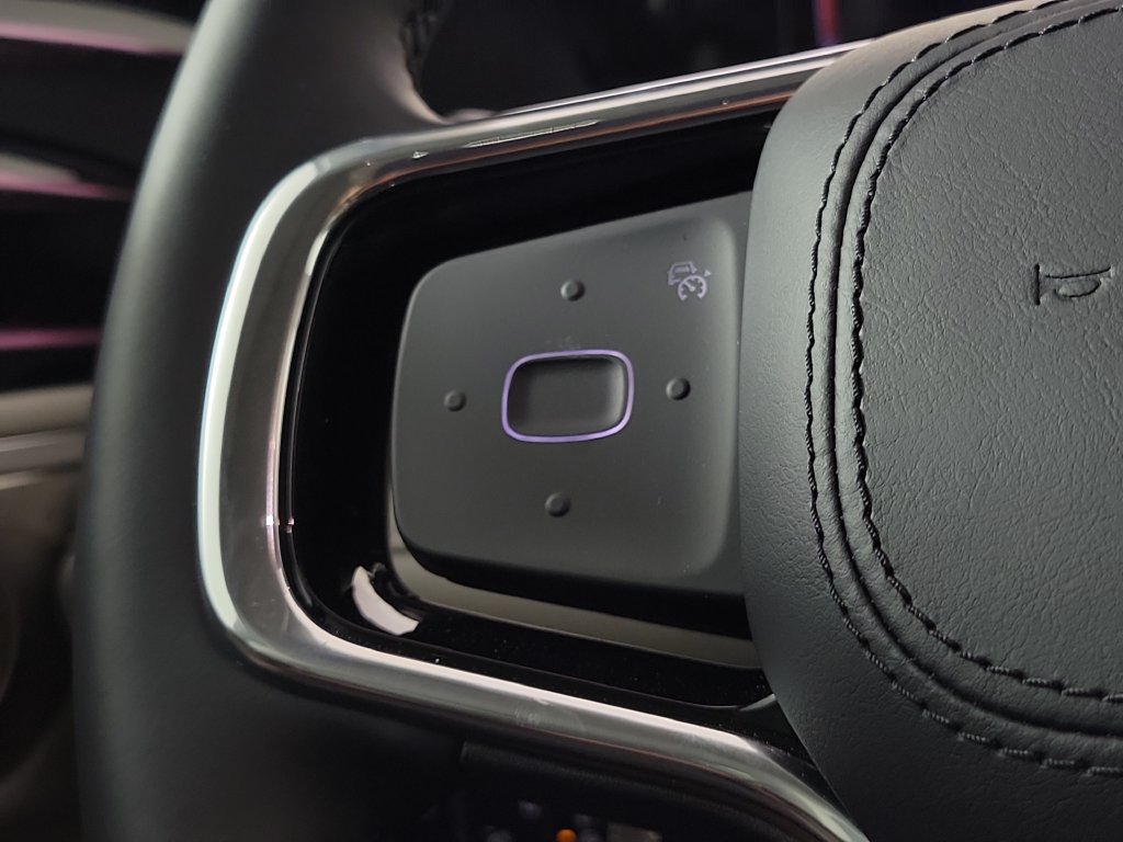 New 2026 Lincoln Nautilus Reserve AWD/4WD image 23