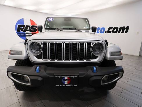 Used 2024 Jeep Wrangler Unlimited Sahara w/ Safety Group AWD/4WD image 8