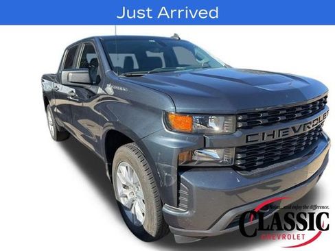 Used 2020 Chevrolet Silverado 1500 Custom w/ Custom Value Package image 7