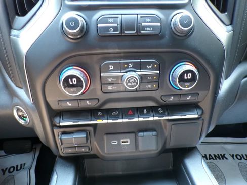 Used 2020 Chevrolet Silverado 1500 RST AWD/4WD image 27