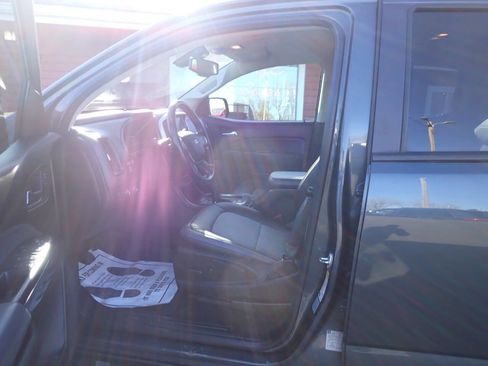 Used 2017 Chevrolet Colorado Z71 image 6