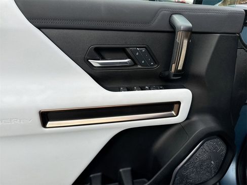 Used 2024 GMC Hummer EV 3X w/ Omega Edition image 15