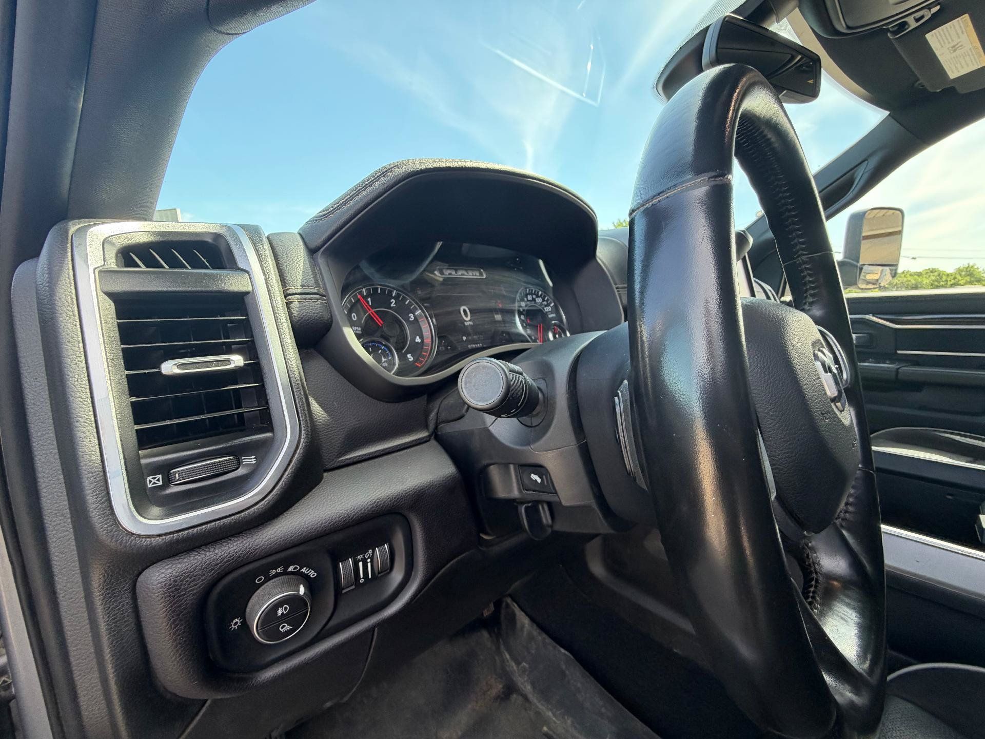 Used 2022 RAM 2500 Laramie w/ Night Edition AWD/4WD image 9