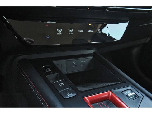 Certified 2025 Nissan Kicks SR image 26