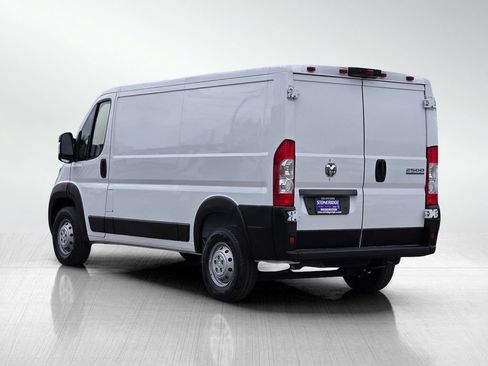 Used 2023 RAM ProMaster 2500 w/ Driver Convenience Group FWD image 6