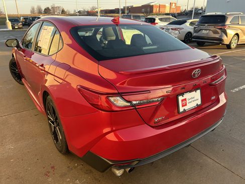 Certified 2025 Toyota Camry SE image 4