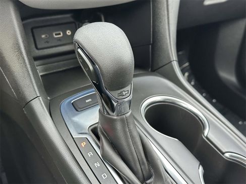 Used 2023 Chevrolet Equinox LS w/ LS Convenience Package image 28