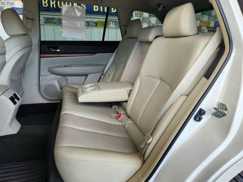 Used 2013 Subaru Outback 2.5i Limited w/ Moonroof Pkg image 6
