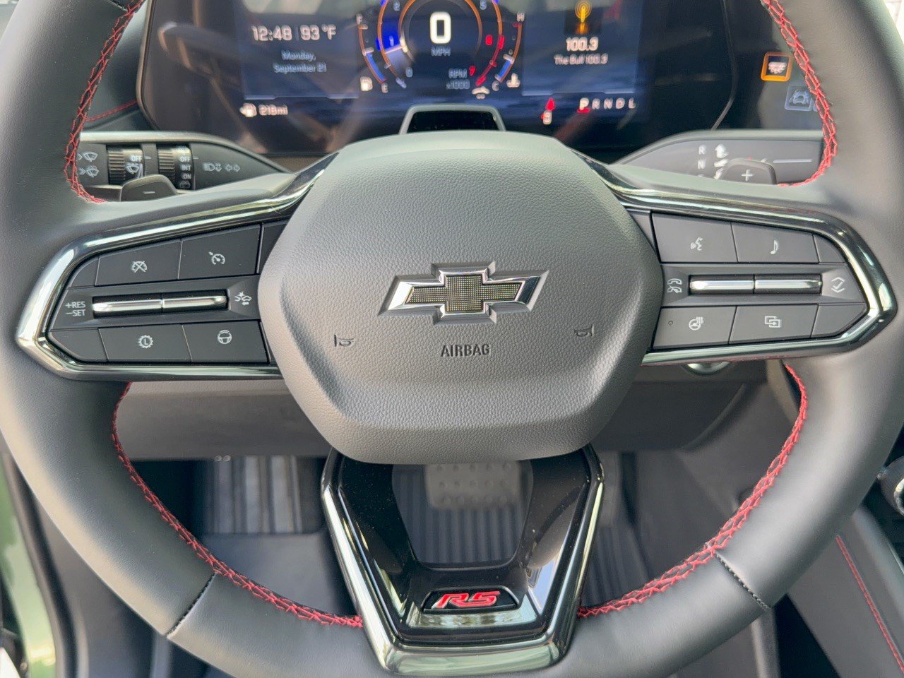New 2027 Chevrolet Traverse RS w/ LPO, Floor Liner Package FWD image 10