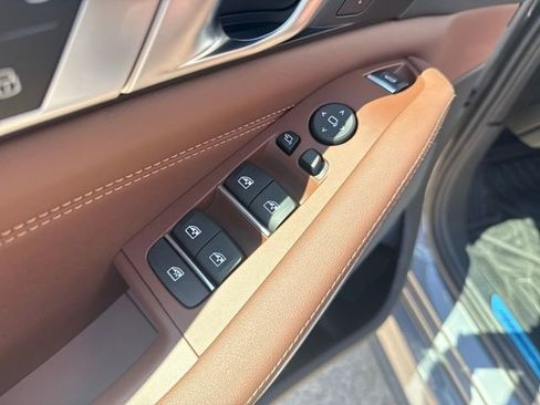 New 2026 BMW X5 xDrive40i w/ Executive Package image 10