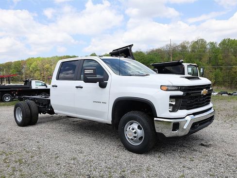 New 2026 Chevrolet Silverado 3500 W/T w/ WT Convenience Package AWD/4WD image 9