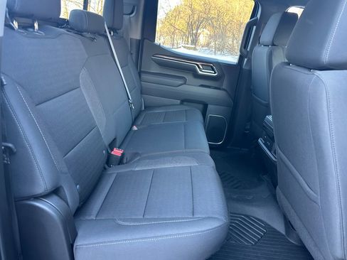 Certified 2022 Chevrolet Silverado 1500 LT Trail Boss w/ Convenience Package II image 32