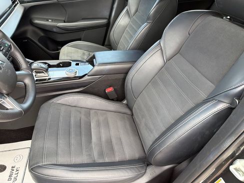 Used 2025 Mitsubishi Outlander SE FWD image 9