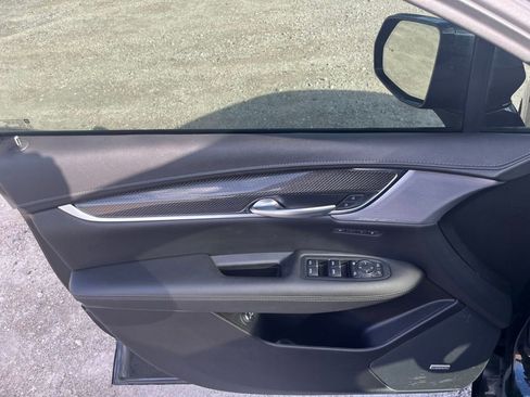 Used 2024 Cadillac XT5 Sportv w/ LPO, Floor Liner Package AWD/4WD image 20