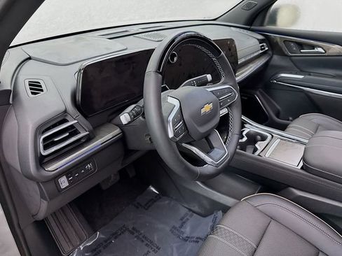 New 2026 Chevrolet Traverse High Country w/ LPO, Floor Liner Package image 10