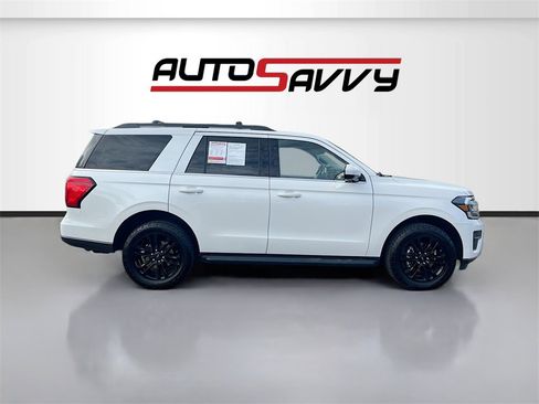 Used 2024 Ford Expedition XLT image 8