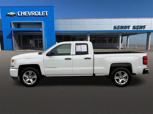 Used 2018 Chevrolet Silverado 1500 Custom RWD image 30