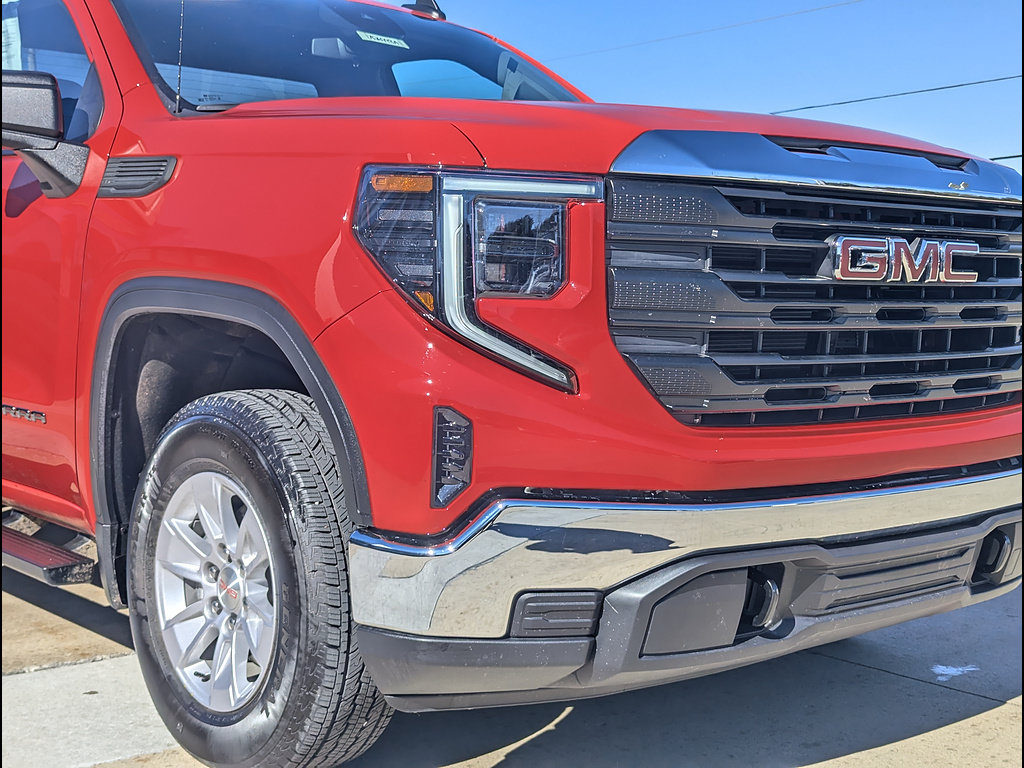 Used 2025 GMC Sierra 1500 Pro w/ Pro Value Package AWD/4WD image 11