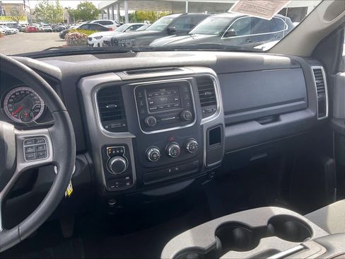 Used 2024 RAM 1500 Classic SLT AWD/4WD image 8