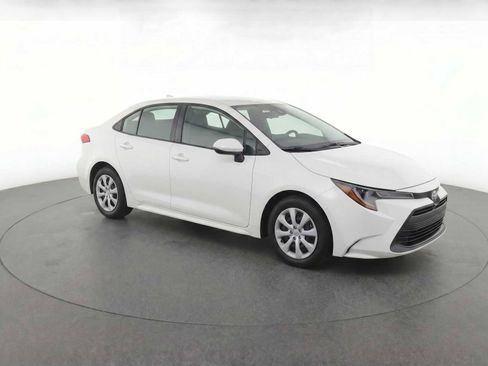 Used 2024 Toyota Corolla LE FWD image 3