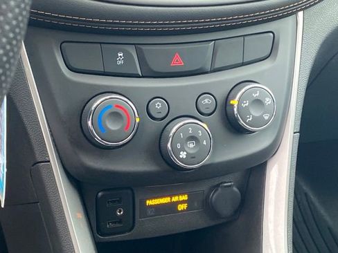 Used 2022 Chevrolet Trax LS w/ Tint and Cruise Package image 11