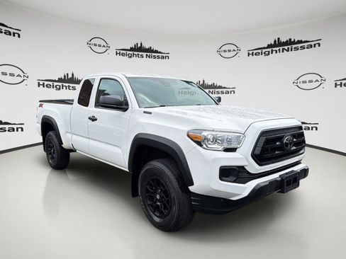 Used 2022 Toyota Tacoma SR w/ SX Package RWD image 8