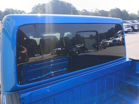 New 2025 Jeep Gladiator Sport S image 8