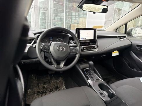 Used 2025 Toyota Corolla LE w/ LE Premium Package image 27