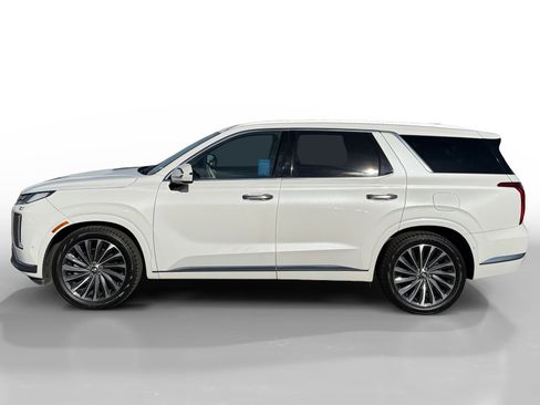 Used 2023 Hyundai Palisade Calligraphy w/ Cargo Package AWD/4WD image 2