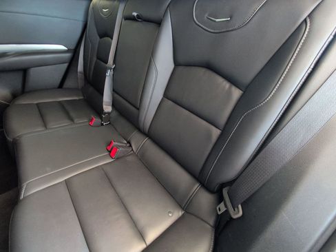 Used 2024 Cadillac XT4 Premium Luxury image 15