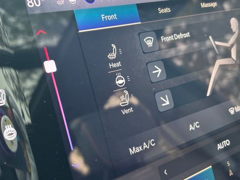 Used 2022 Jeep Grand Wagoneer Series III w/ Rear Seat Video Group 1 image 36