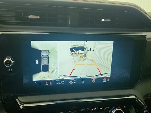 Used 2025 GMC Sierra 1500 AT4 w/ AT4 Premium Package image 20