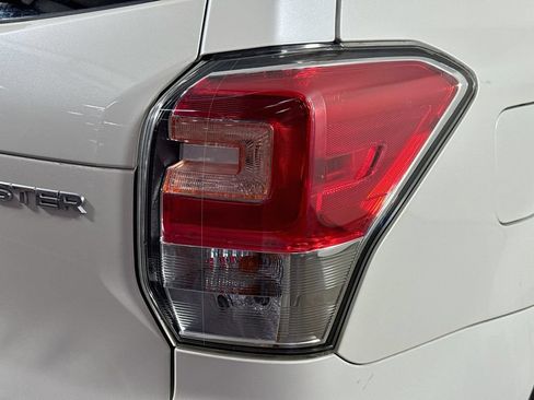 Used 2018 Subaru Forester 2.5i Premium AWD/4WD image 32