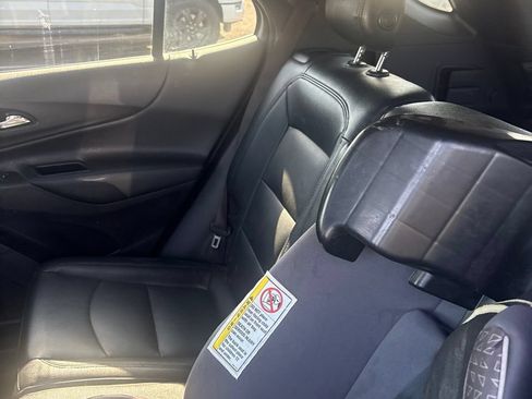 Used 2018 Chevrolet Equinox LT FWD image 14