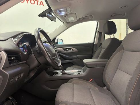 Used 2020 Chevrolet Traverse LT FWD image 15