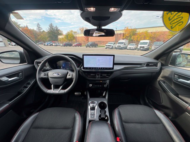 Used 2024 Ford Escape ST-Line w/ Tech Pack #1 AWD/4WD image 19