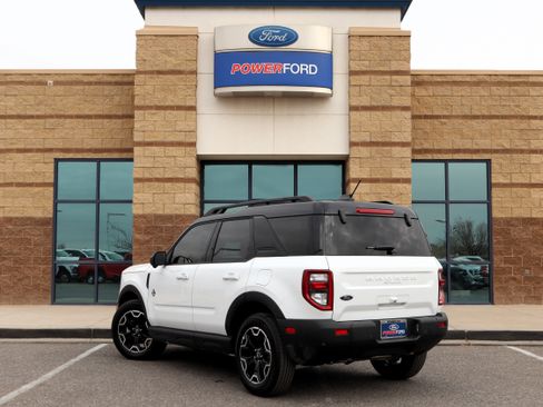 New 2025 Ford Bronco Sport Outer Banks w/ Outer Banks Tech Package+ image 8